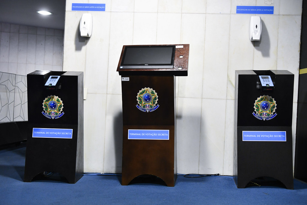 Consulta placa Detran RJ: 5 sinais de golpe no anúncio